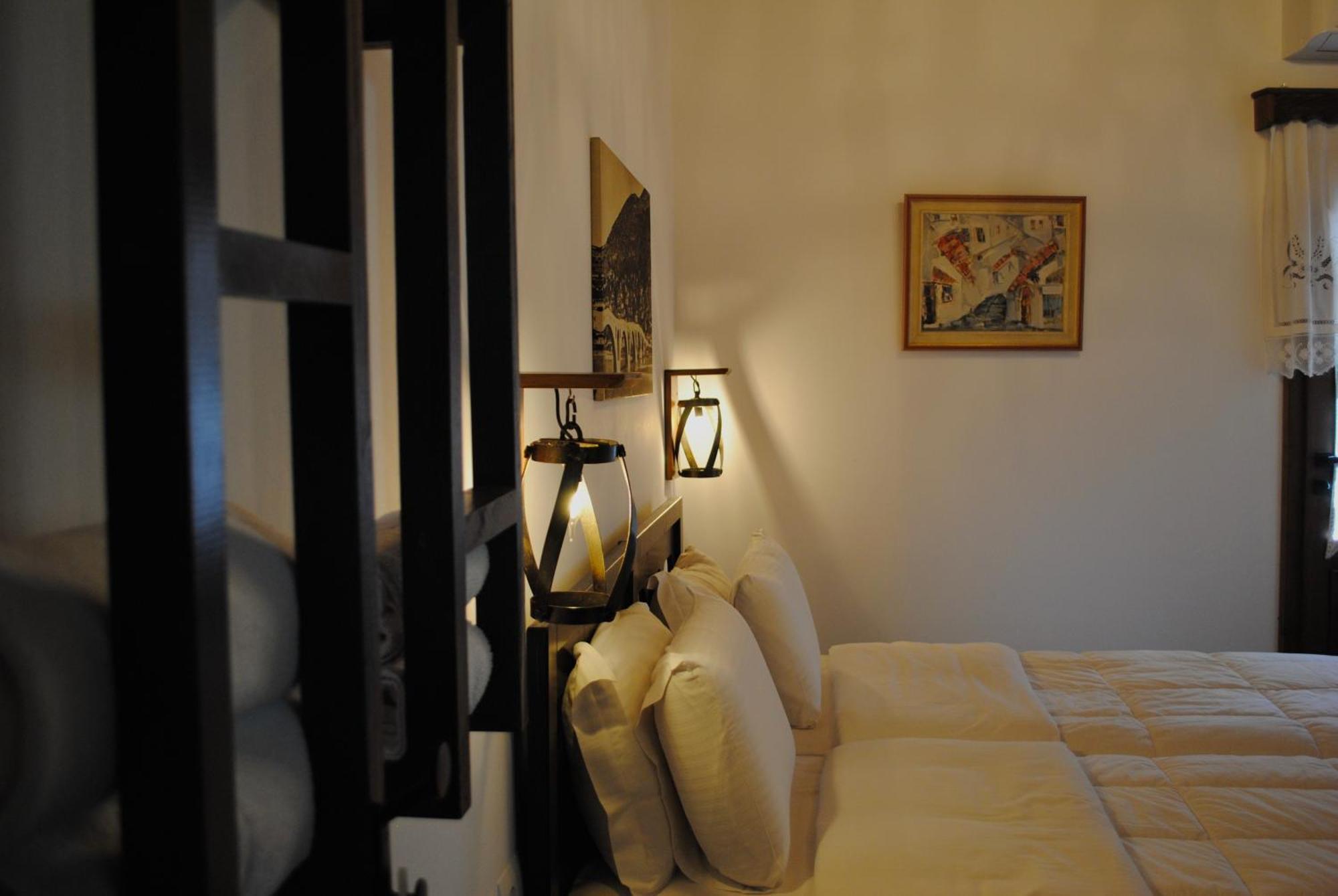 Hotel White House Boutique & Restaurant - Since 1999